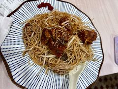 幹炒牛腩米-喜莲咖啡