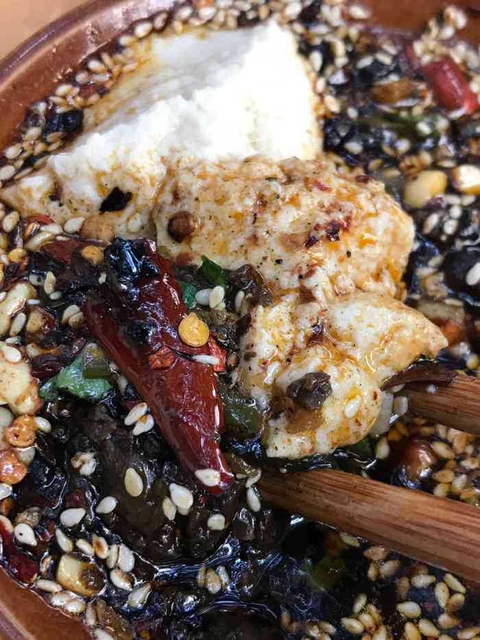 "大家肯定都听说过涪陵石磨豆花儿,所以我刚