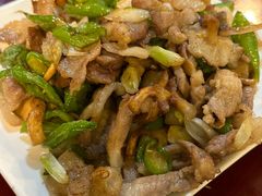 炒藏香猪肉-蘑统田下·野生菌火锅