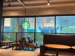 -星巴克(上海虹桥南丰城办公楼店)