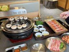 -围炉肉舍•炭烤活鳗•丹东海鲜烤肉(步行街店)