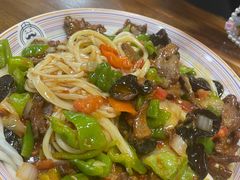 -歹歹的加个面过油肉拌面