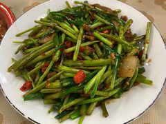 藜蒿炒腊肉-老三样·旧食新味(船山路店)