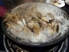 石锅小海鲜-鸣记脆皮烤鱼·海鲜烤鱼(三八广场店)