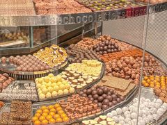 -Laderach 莱德拉(上海环贸iapm店)