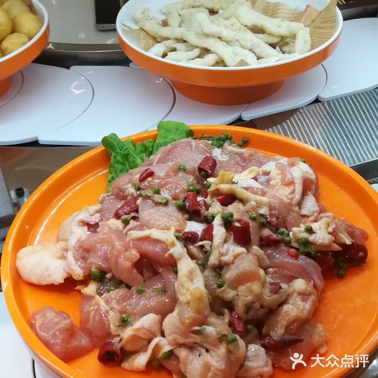 味蕾盛宴：探食之十尾鲜自助小火锅