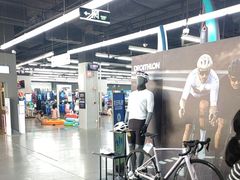 -迪卡侬(顺峰山店)