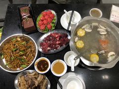 -牛一煲美食(江高店)