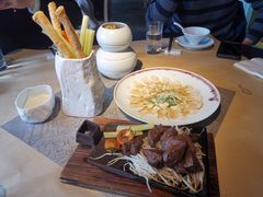-穹六人间 people 6(岳阳路店)