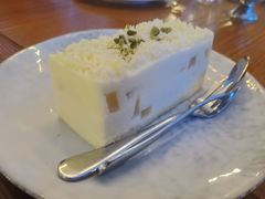 雪梨慕斯-普兰达德国餐厅·德式脆皮烤猪肘·自酿啤酒(观唐店)