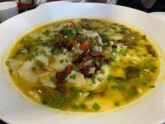 椒香酸菜龙利鱼-皇城根·烤鸭·鱼头·家常菜(欧亚大观乐活城店)