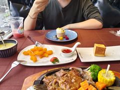 -尊品牛排(恒峰店)