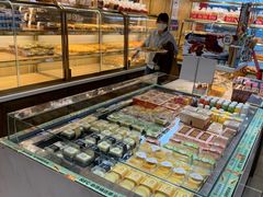 面包甜点陈列柜-TOUCH泰奇(奉贤宝龙城市广场店)