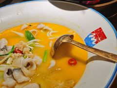 QQ酸汤鱼-蜜桃餐厅·伴山(湖滨商业街店)