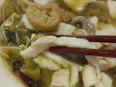 无骨酸菜鱼-鱼醉无骨鱼·中山脆肉鲩(荔湾路店)
