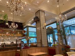 -玛格萝妮比萨屋(四平店)
