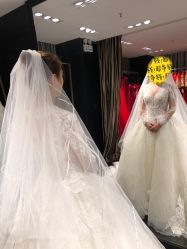 点击看大图 -GRACE KELLY婚纱与礼服(北京店)