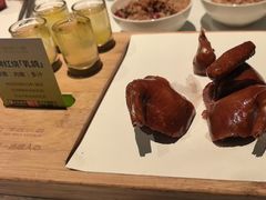 脆皮香烧乳鸽皇-汤城小厨•粤菜•靓汤(金融街店)