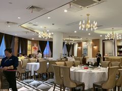 -老人和饭店(淮海中路店)