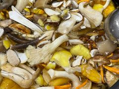 -菌之家·专业纯野生菌火锅·特色炒菌