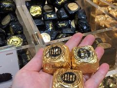 -VENCHI 闻绮(上海佛罗伦萨小镇店)