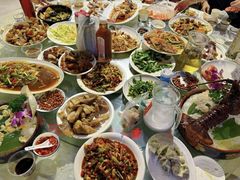 -三亚火车头万人海鲜广场