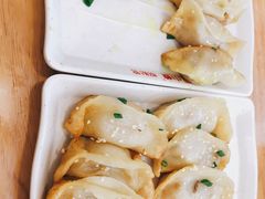 牛肉鍋貼-小姜锅贴(凤凰街店)