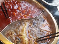 -小天鹅火锅·一线江景洪鼎旗舰店(洪崖洞店)