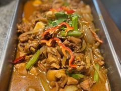 秘制酱焖鸡-华盛园卷子王农家菜水库鱼