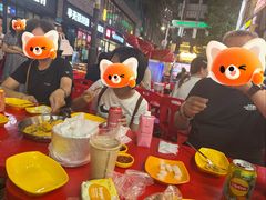 -BHC炸鸡(明洞总店)