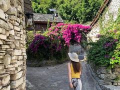 -高荡千年布依古寨旅游景区