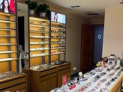 -优医视平价眼镜超市蔡司依视路折扣(小马厂店)