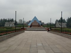 -上海市龙华烈士陵园