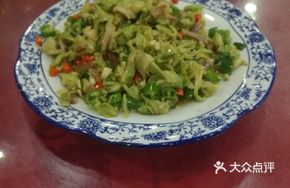Spicy Chicken Offal Stir-fried with Green Tomatoes