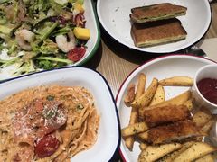 -HELLO 27 意面·沙拉·帕尼尼