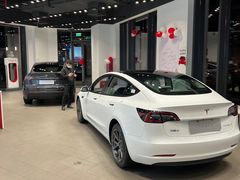 -TESLA 特斯拉(上海太古汇体验店)