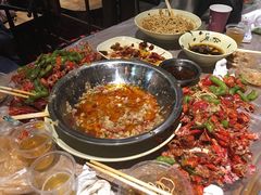 -巴厘龙虾·榜首油焖大虾(音乐学院·沿江酒馆店)