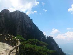 -罗田薄刀峰风景区
