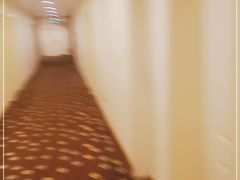 -如家酒店(青岛哈尔滨路万科城双山地铁站店)
