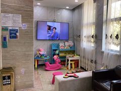 -茂菊口腔连锁(浦东南路店)
