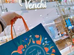 -VENCHI 闻绮(北京国贸商城店)