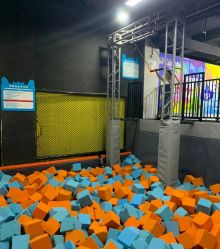 -蹦贝运动中心·蹦床·攀岩·闯关(龙岗店)