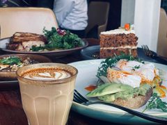 牛油果温泉蛋吐司-O'mills Sourdough Bakery&Bistro(永嘉路店)