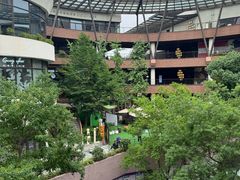 -瑞虹新天地月亮湾