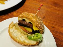 -1886德国汽车餐厅(外滩十六铺码头店)