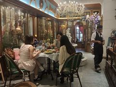 -秘密旅行Bonjour(黑金冠 江南西店)