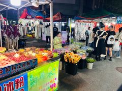 -吴山路夜市