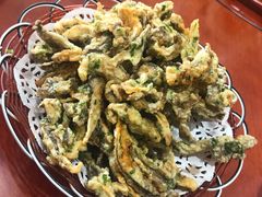 椒盐蘑菇-君临七星生态酒店