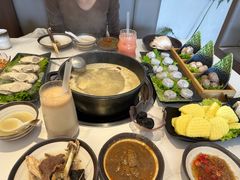 -汤宴·参须肚包鸡(南京路店)