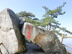 -罗田薄刀峰风景区